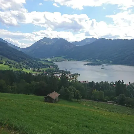 Vip Deluxe 107qm Auf Zwei Etagen 1 Dopplezimmer Eg 1 Doppelzimmer Auf Der Galerie Sowie 2 Badezimmer Und Komplette Kueche Mit Mikrowelle Und Backofen Ideal Fuer 1 Bis 6 Gaeste Direkter Blick Auf Garten Und Bergblick Alles Nur Nicht 0815 公寓 *