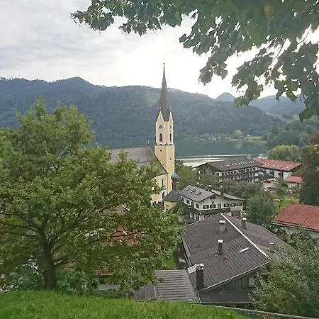 Vip Deluxe 107qm Auf Zwei Etagen 1 Dopplezimmer Eg 1 Doppelzimmer Auf Der Galerie Sowie 2 Badezimmer Und Komplette Kueche Mit Mikrowelle Und Backofen Ideal Fuer 1 Bis 6 Gaeste Direkter Blick Auf Garten Und Bergblick Alles Nur Nicht 0815 公寓 施利尔塞