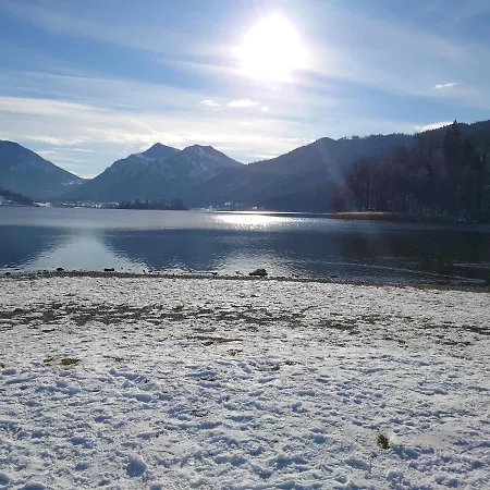 Vip Deluxe 107qm Auf Zwei Etagen 1 Dopplezimmer Eg 1 Doppelzimmer Auf Der Galerie Sowie 2 Badezimmer Und Komplette Kueche Mit Mikrowelle Und Backofen Ideal Fuer 1 Bis 6 Gaeste Direkter Blick Auf Garten Und Bergblick Alles Nur Nicht 0815 *