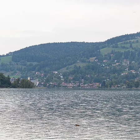 公寓 Vip Deluxe 107qm Auf Zwei Etagen 1 Dopplezimmer Eg 1 Doppelzimmer Auf Der Galerie Sowie 2 Badezimmer Und Komplette Kueche Mit Mikrowelle Und Backofen Ideal Fuer 1 Bis 6 Gaeste Direkter Blick Auf Garten Und Bergblick Alles Nur Nicht 0815
