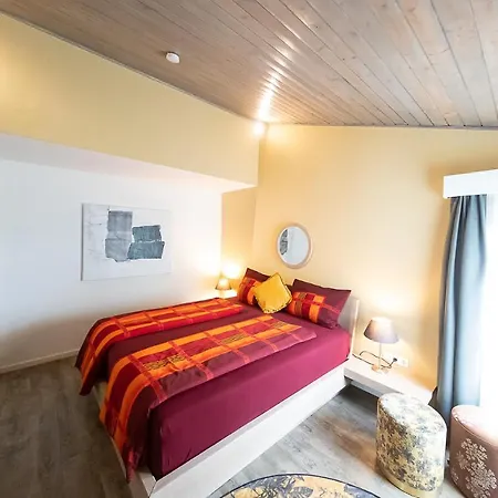 Vip Deluxe 107qm Auf Zwei Etagen 1 Dopplezimmer Eg 1 Doppelzimmer Auf Der Galerie Sowie 2 Badezimmer Und Komplette Kueche Mit Mikrowelle Und Backofen Ideal Fuer 1 Bis 6 Gaeste Direkter Blick Auf Garten Und Bergblick Alles Nur Nicht 0815 施利尔塞