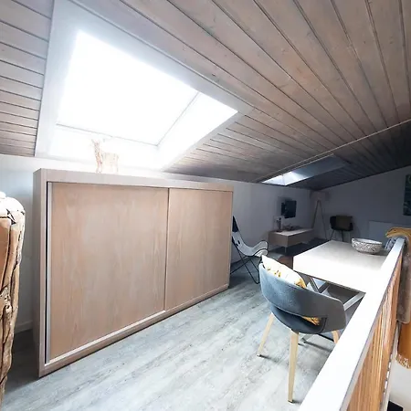 Vip Deluxe 107qm Auf Zwei Etagen 1 Dopplezimmer Eg 1 Doppelzimmer Auf Der Galerie Sowie 2 Badezimmer Und Komplette Kueche Mit Mikrowelle Und Backofen Ideal Fuer 1 Bis 6 Gaeste Direkter Blick Auf Garten Und Bergblick Alles Nur Nicht 0815 公寓 施利尔塞